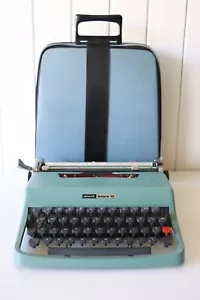 Vintage Blue Olivetti Lettera 32 Typewriter - Original Case - Full working order - Picture 1 of 12