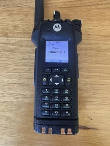 Motorola APX6000 UHF 380-470MHz With TDMA - Photo 1/6