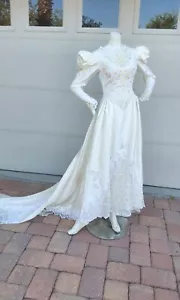 VINTAGE ALFRED ANGELO PERLENAUSSCHNITT LANGE ÄRMEL HOCHZEITSKLEID GRÖSSE 7 - Bild 1 von 11