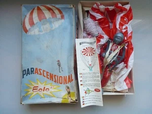EOLO 2 PARASCENSIONAL GIOCATTOLO PARACADUTE ITALIANO VINTAGE ANNI 70 IMBALLATO E COMPLETO - Foto 1 di 9