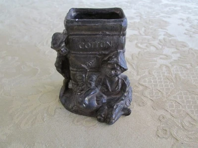 Antiguo soporte de caja fuerte de metal americano de aproximadamente 2,5" x 2" Foto 1 de 4