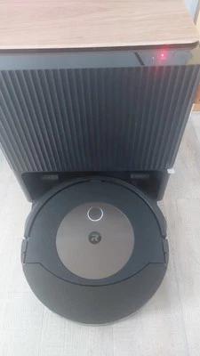 iRobot Roomba Combo j9+ Roboter-Staubsauger Wischroboter - Bild 1 von 4