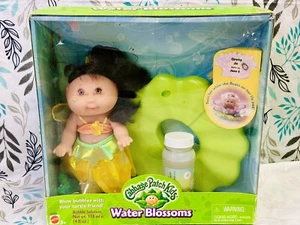 TOPPA CAVOLO BAMBINI FIORI D'ACQUA SET BOLLE BAMBOLA 8"" GRETA YO 3 GIUGNO - Foto 1 di 3