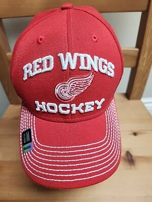 Chapéu vermelho ajustado Reebok NHL Detroit Red Wings S/M Center Ice Collection novo 2013 - Imagem 1 de 4