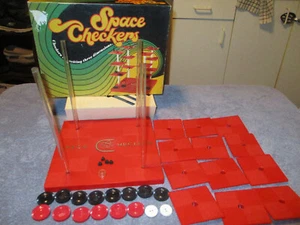 Space Checkers Brettspiel 3D Nr. 1350 von Pacific Game Company - 1971 - Bild 1 von 12
