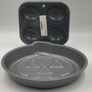Halloween Pumpkin Shaped Cake Pan + Bundt Mini 4 Bake Molds Jack-O-Lantern - Picture 1 of 5
