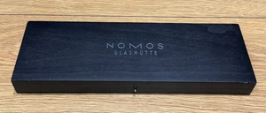 Original Original Nomos Holz Holzuhr Präsentationsbox Etui - Bild 1 von 4