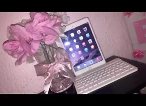 Apple iPad 3rd Gen. 16GB, - Gold (CA) - Picture 1 of 9