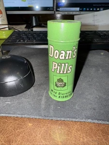 Vintage Doan's Pills Round Metal Container With Lid 3.25" x 1.25" - Picture 1 of 4