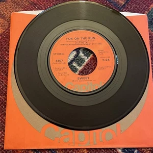 Sweet Fox On The Run 45 RPM - Imagen 1 de 3