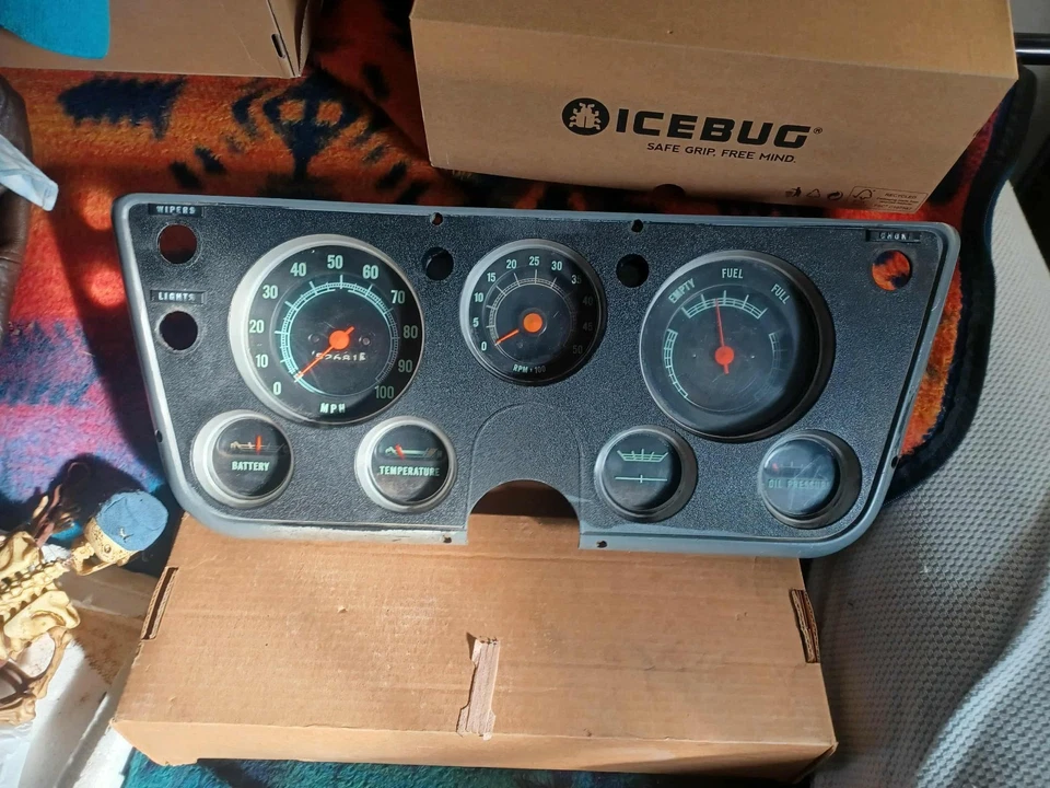 1967-1972 Chevrolet GMC Truck Instrument Cluster w/ Tach Gauges Working OEM ORIG - Image 1 of 1