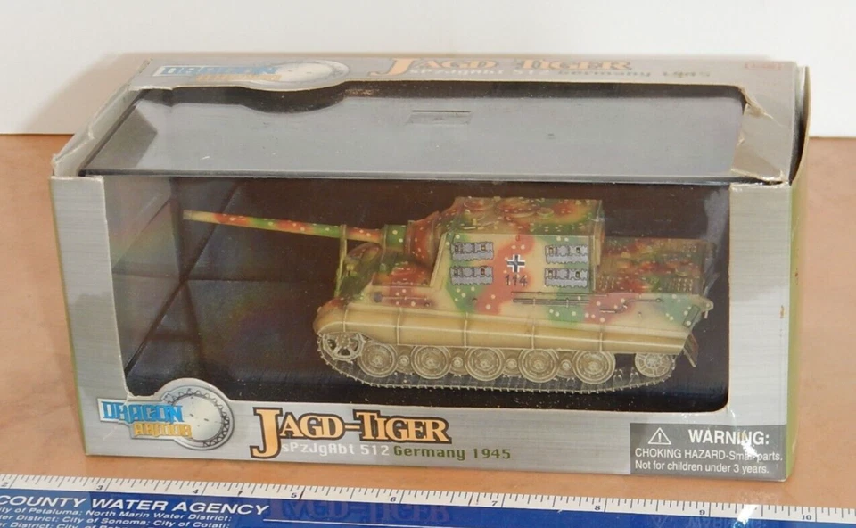 DRAGON ARMOR JAGD-TIGER SPZJDABT 512 TANK, GERMANY 1945, NO. 60013, 1:72, NOS - Image 1 of 4