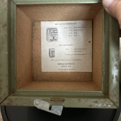 Vintage Bait Canteen OBERLIN O Cork & Metal Worm Box Bedding Fishing, NICE SHAPE - Image 1 of 4