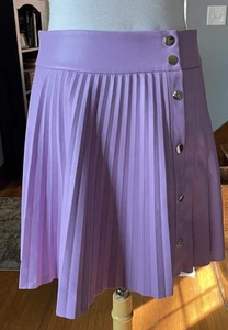 Zara Minirock Damen Medium Flieder Kunstleder Plissee mit Goldknöpfen - Bild 1 von 7