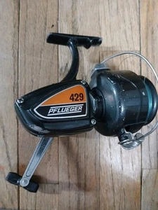PFLUEGER FISHING SPINNING REEL 429 MADE IN JAPAN GOOD WORKING CONDITION - Picture 1 of 3