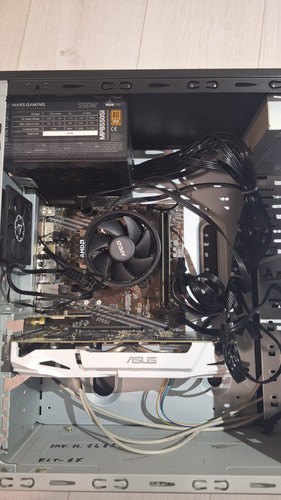 Foto 1 di 6