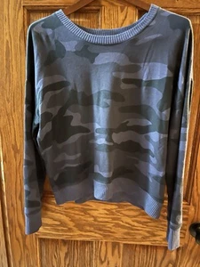 Splendid Blue Camo Print Long Sleeve Sweatshirt Top Medium Women’s Contemporary - Picture 1 of 6