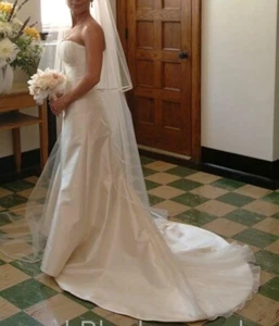 Designer Jenny Lee Wedding Gown / Dress (Maddie) & Cathedral Veil - Picture 1 of 12