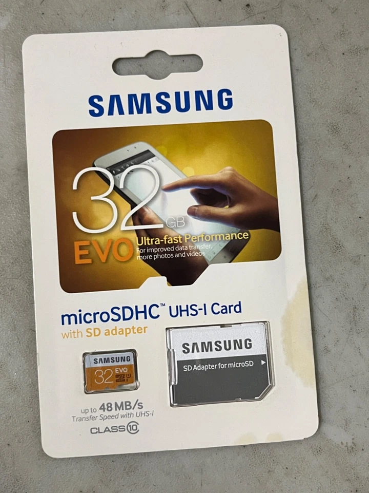 Samsung 32GB EVO Class 10 Micro SDHC up to 48MB/s with Adapter (MB-MP32DA/AM) - Image 1 of 1