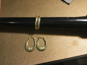 2 PAIRS OF 14KT GOLD HOOP EARRINGS 3.11 GRAMS 1 5/8 ROUND - Picture 1 of 11