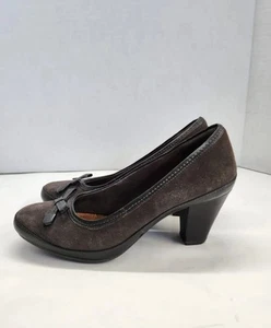 Clarks Artisan 9M Brown Suede Pumps - Picture 1 of 7