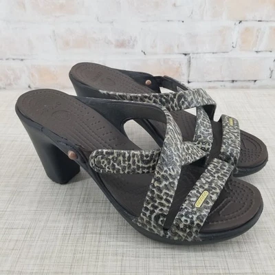 Sandalias de tacón CROCS Cyprus IV con estampado de leopardo brillante punta abierta para mujer talla 9 Foto 1 de 4
