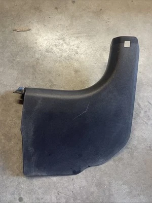 Chevrolet Caprice 2014-17 PPV SS 92264399 parabrisas derecho adorno moldura moldura Foto 1 de 3