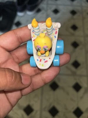 Boneco de brinquedo Funko Racers Five Nights at Freddys Chica Super Racer 2018 carro FNAF  - Imagem 1 de 4