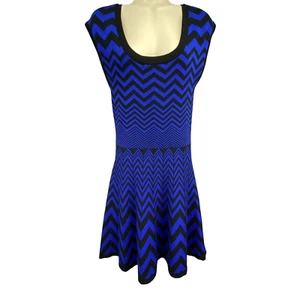 Vestido de mujer talla L azul y negro con diseño Chevron ajuste elástico de Candie's - Imagen 1 de 8