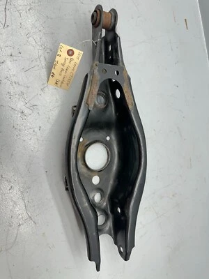 Brazo de control trasero izquierdo Lexus CT200H 2011-2017 percha de resorte inferior OEM Foto 1 de 4