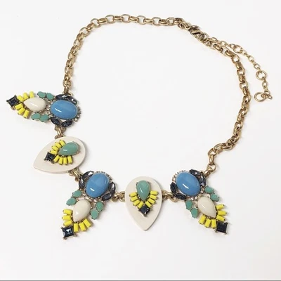 J. Collar Crew Lucite racimo lágrima llamativo Foto 1 de 4