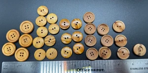 31 Stück Vintage Holzknöpfe. 3/4" - 1" Siehe Fotos. top Zustand Kombiniert - Bild 1 von 4