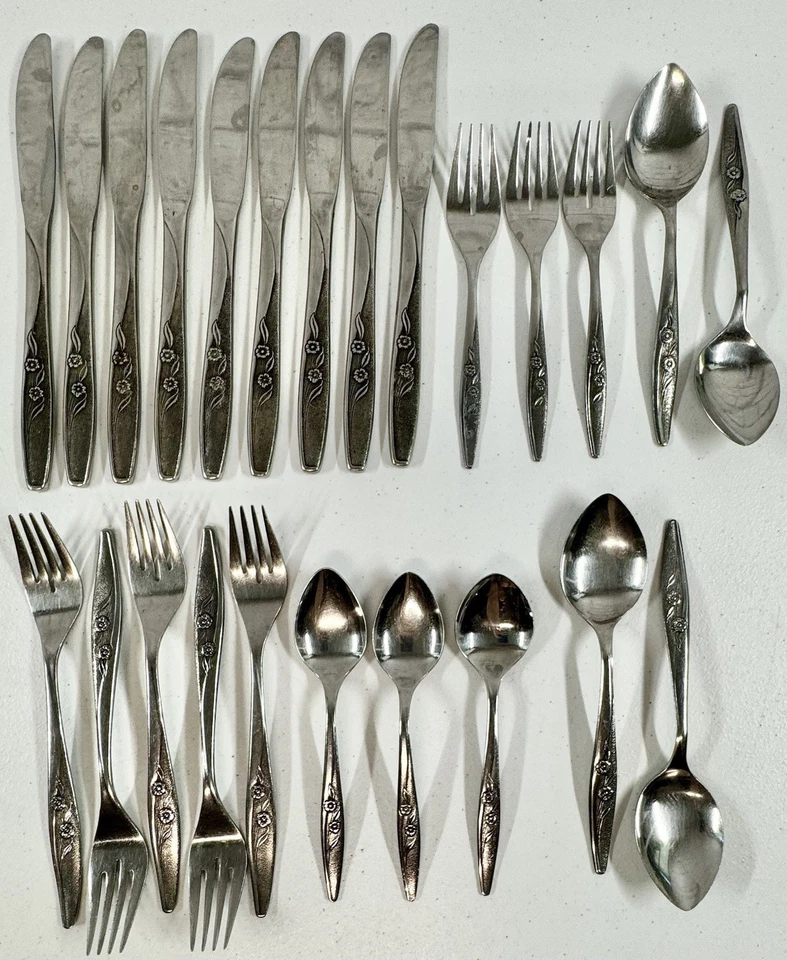 Juego de cubiertos 24 piezas Oneida Northland patrón floral acero inoxidable Japón Foto 1 de 2