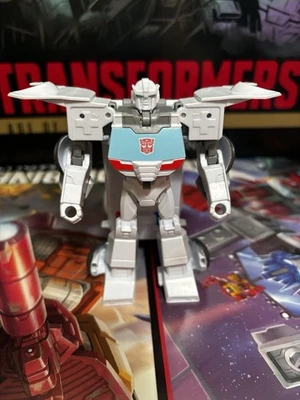 Transformers Bumblebee Cyberverse Adventures Ratchet (1 Step Changer) - Image 1 of 4