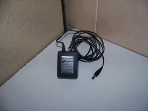 NO NAME Netzteil  AD-0418F/: 220 V, 50 Hz (Wechselstrom)/4,5 v, 120 mA (Wechsels - Afbeelding 1 van 1