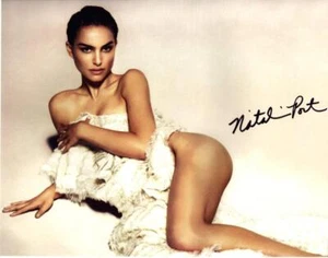 Natalie Portman signed 11x14 Picture nice autographed photo pic with COA - Picture 1 of 1