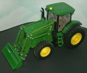 1/32 Maßstab John Deere 7270R Allzwecktraktor mit Lader Druckguss Replik Ertl 46632 - Bild 1 von 7