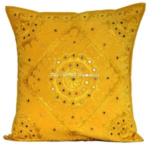 Funda de almohada bohemia bordada de algodón indio de 60x60 cm - Imagen 1 de 5