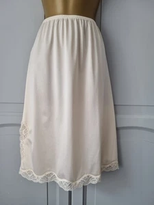 LADIES VTG LIGHT BEIGE SILKY POLYAMIDE HALF SLIP SIZE 20-22 - Picture 1 of 12