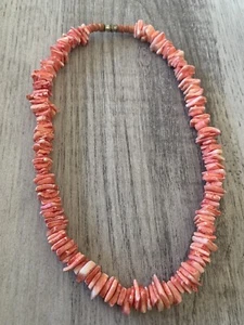 Vintage Pink Shell Screw Clasp Necklace - Picture 1 of 1