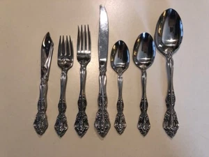 ONEIDA *MICHELANGELO* STAINLESS PIERCED SILVERWARE Pre-Owned Choice of Items - Picture 1 of 3