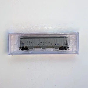 InterMountain 65326-xx N Scale 4750 Cu Ft Rib Sided 3 Bay Hopper - Union Pacific - Picture 1 of 2