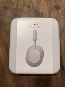 Sony NEW - WH1000XM5B - WH-1000XM5 Wireless Noise Cancelling Headphones (White) - Picture 1 of 2