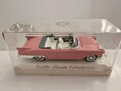 Solido розовый Cadillac Biarritz кабриолет 4500 1:43 сделано во Франции литой автомобиль - Изображение 1 из 2