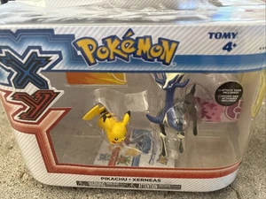 POKEMON XY Tomy Pikachu Xerneas Series 1 Action Figure 2-Pack New Sealed 2013 - Picture 1 of 2