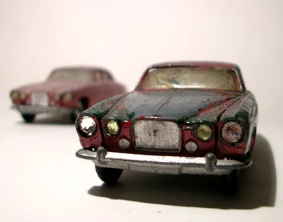 JAGUAR Mk10 Saloon CORGI TOYS Mark X modellino del 1962 vintage - Immagine 1 di 4