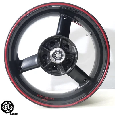 Llanta trasera Triumph Daytona 600 2003 2004 recta Foto 1 de 4