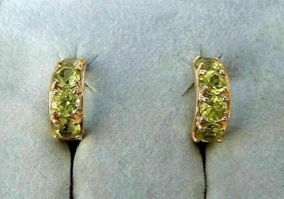 Brinco de argola feminino corte redondo simulado peridoto verde folheado a ouro amarelo 14k - Imagem 1 de 4