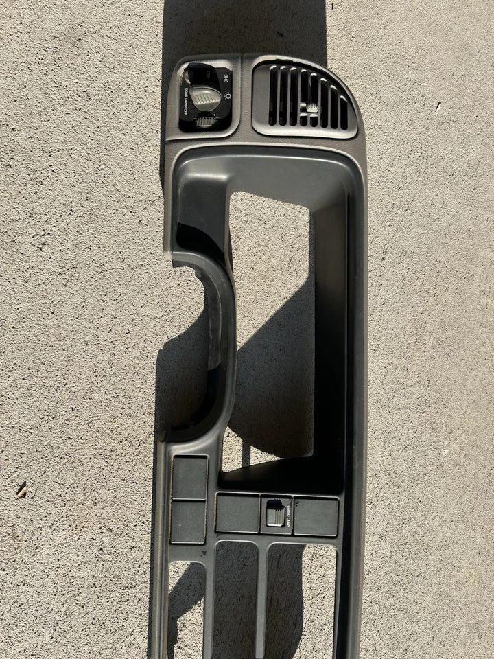 Bisel de instrumentos Chevy Silverado 1995-1998 Foto 1 de 4