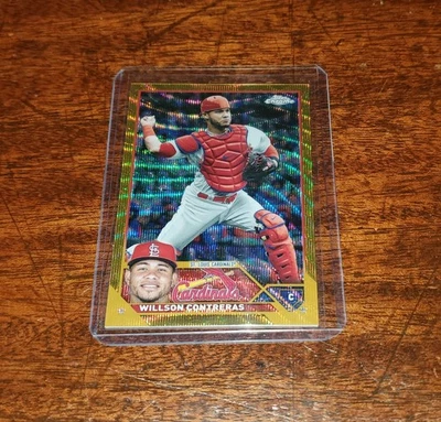 WILLSON CONTRERAS SP 24/50 2023 TOPPS CROMO ORO ONDA REFRACTOR CARDENALES! Foto 1 de 4